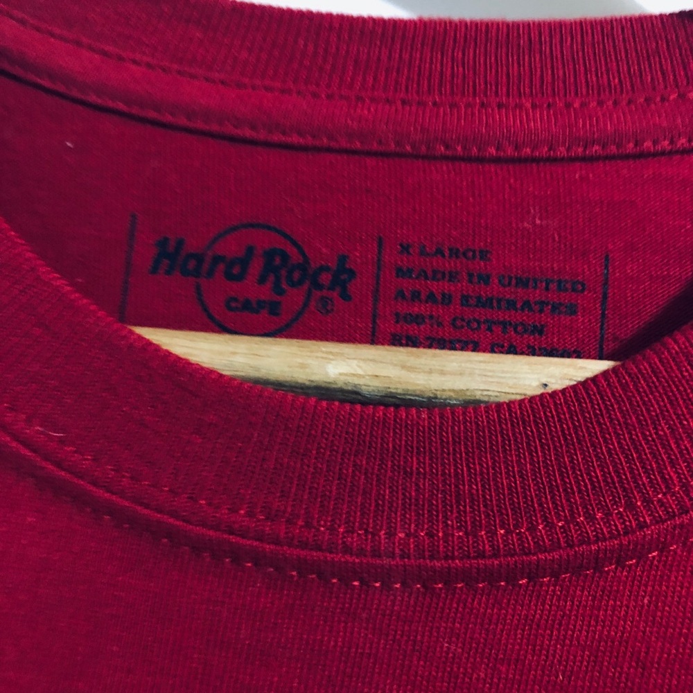 Hard Rock Cafe Red Kuwait Graphic Tee with Gold & Black Accents - Picture 4 of 10